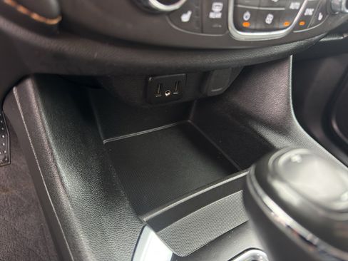 Certified 2020 Chevrolet Traverse LT AWD/4WD image 21