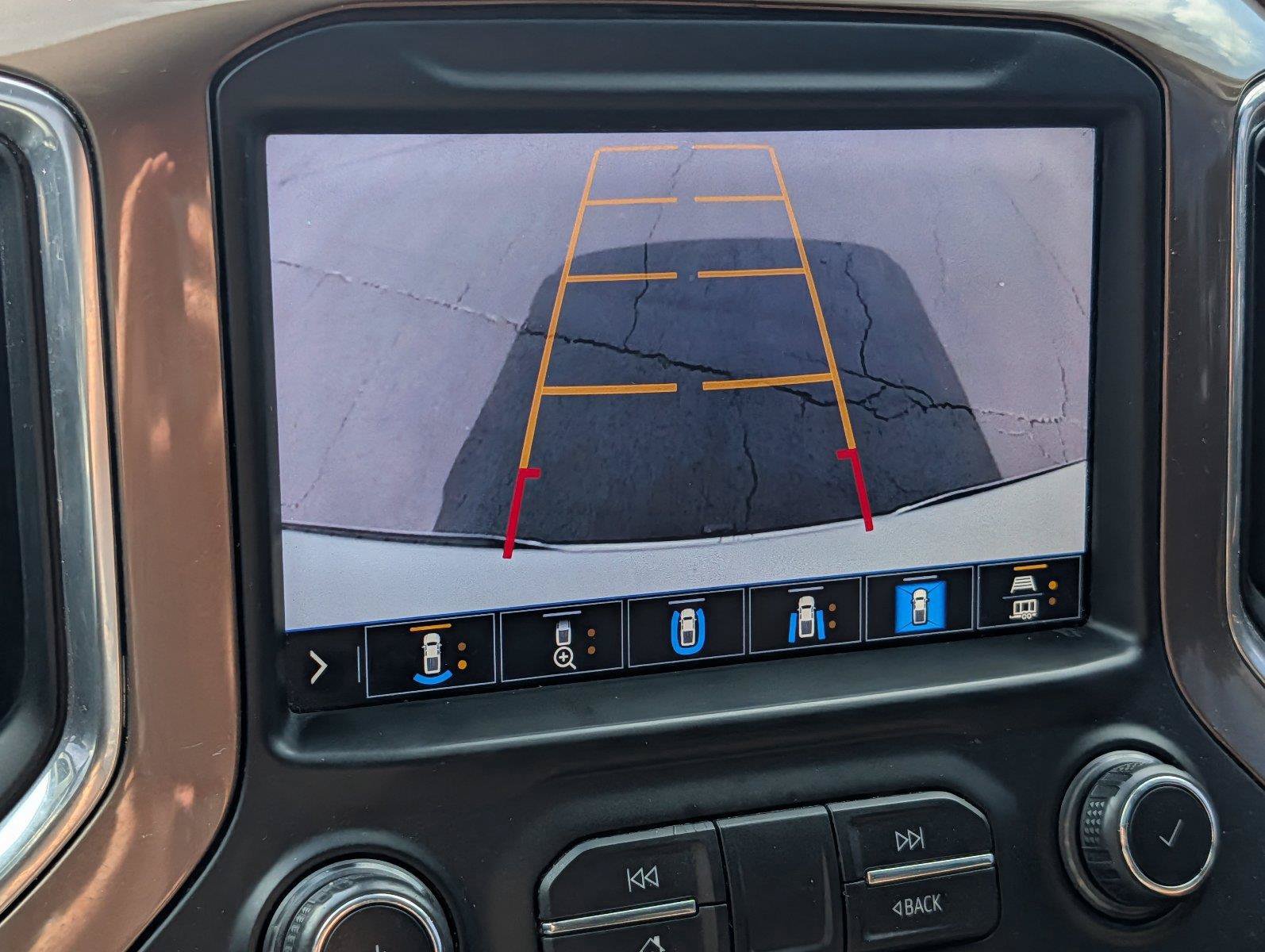 Used 2020 Chevrolet Silverado 1500 High Country w/ Technology Package AWD/4WD image 20