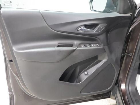Used 2020 Chevrolet Equinox LT AWD/4WD image 13