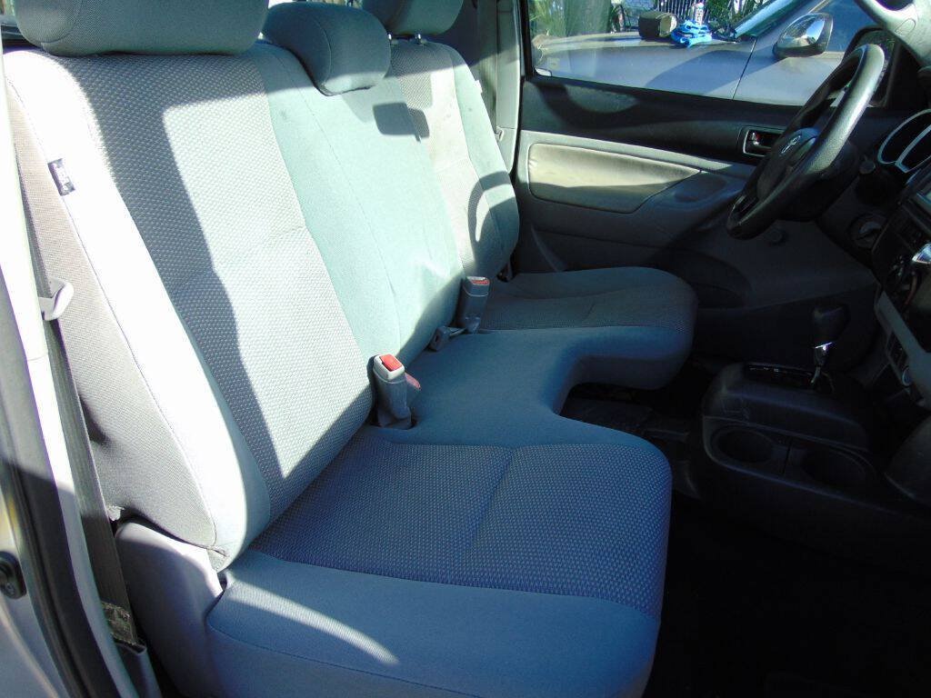 Used 2014 Toyota Tacoma 2WD Regular Cab image 18