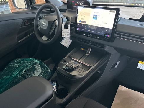 New 2026 Toyota C-HR AWD/4WD image 13