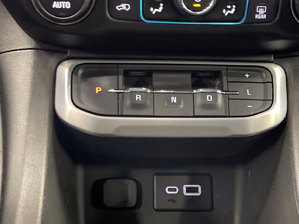 Used 2021 GMC Acadia SLE w/ Driver Convenience Package FWD image 23