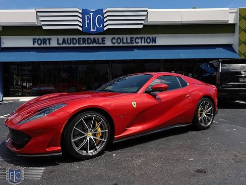 Used 2021 Ferrari 812 GTS RWD image 5