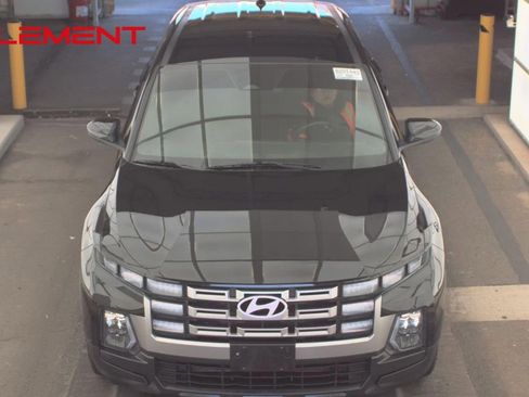 Used 2025 Hyundai Santa Cruz SE image 2