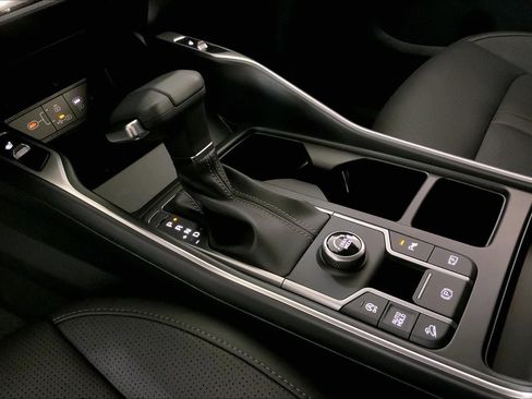 New 2025 Kia Sorento S FWD image 8