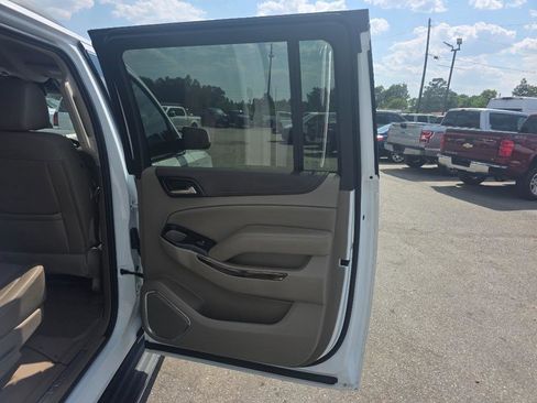 Used 2018 GMC Yukon XL SLT w/ HD Trailering Package RWD image 12