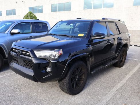 Used 2024 Toyota 4Runner SR5 Premium image 1