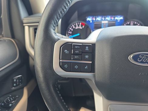 Used 2022 Ford Expedition Max XLT AWD/4WD image 22