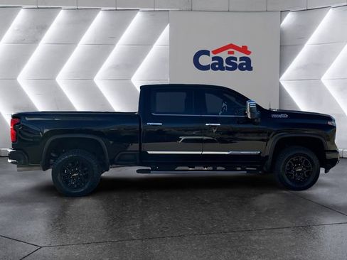 Used 2024 Chevrolet Silverado 3500 High Country image 12