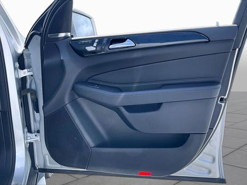 Used 2019 Mercedes-Benz GLS 450 4MATIC image 23