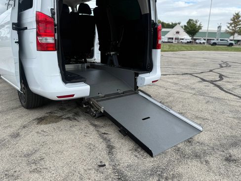 Used 2019 Mercedes-Benz Metris Passenger image 25
