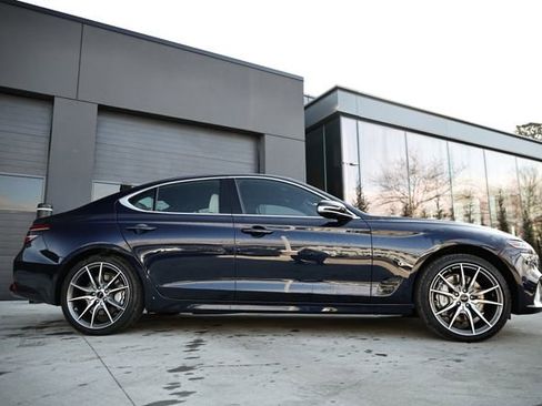 Used 2026 Genesis G70 2.5T image 4