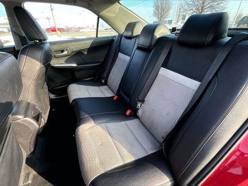 Used 2013 Toyota Camry SE image 33