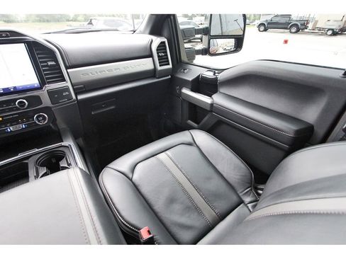 Used 2022 Ford F250 Platinum AWD/4WD image 13
