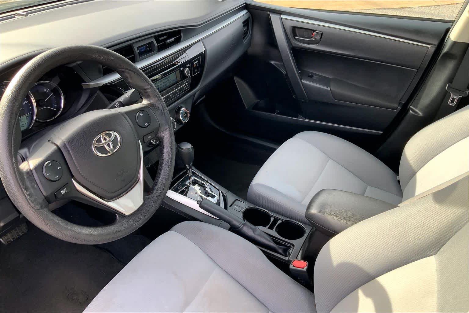 Used 2014 Toyota Corolla L FWD image 14