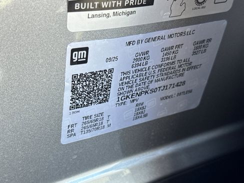 New 2026 GMC Acadia AT4 w/ LPO, Floor Liner Package image 30