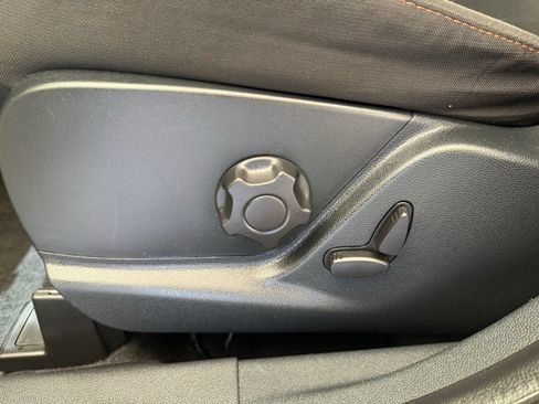 Used 2021 Ford EcoSport SE w/ SE Convenience Package FWD image 32