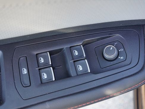 Used 2024 Volkswagen Atlas Peak Edition SEL AWD/4WD image 25