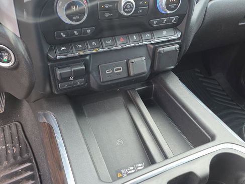 Used 2019 GMC Sierra 1500 SLT w/ SLT Premium Plus Package image 30