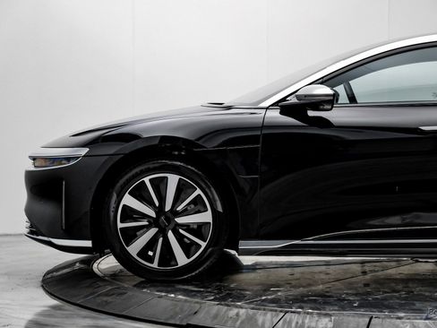 Used 2022 Lucid Air Dream Edition image 6