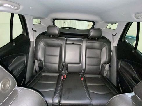 Used 2022 GMC Terrain SLT w/ Infotainment Package II image 14