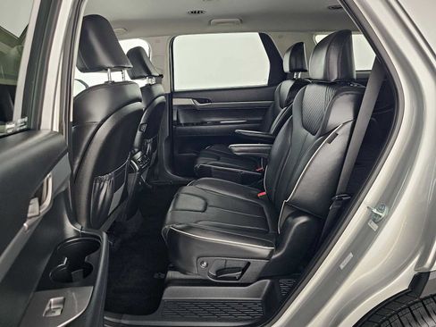 Used 2023 Hyundai Palisade SEL FWD image 18