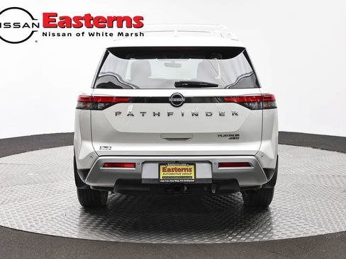 Used 2023 Nissan Pathfinder Platinum AWD/4WD image 6