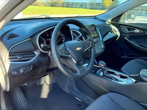 Used 2024 Chevrolet Malibu LT image 8