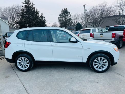 Used 2017 BMW X3 xDrive28i image 2