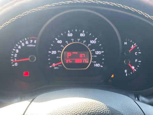 Used 2015 Kia Soul + w/ Primo Package FWD image 13