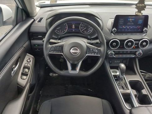Used 2025 Nissan Sentra SV image 14