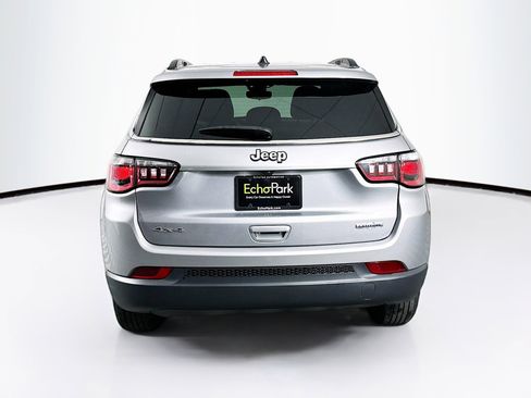 Used 2024 Jeep Compass Latitude image 7