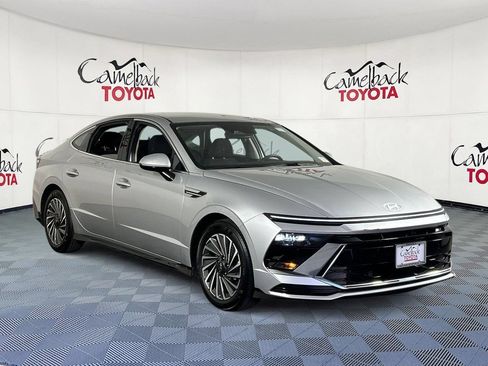 Used 2025 Hyundai Sonata SEL FWD image 3