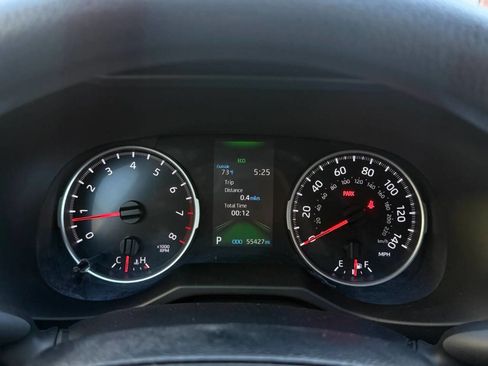 Used 2021 Toyota RAV4 LE AWD/4WD image 7