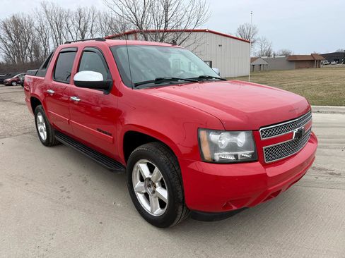 Used 2008 Chevrolet Avalanche LTZ w/ LTZ Preferred Equipment Group image 3