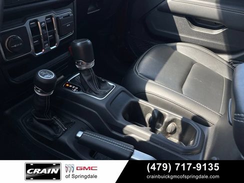 Used 2021 Jeep Gladiator Overland w/ Popular Equipment Package AWD/4WD image 19