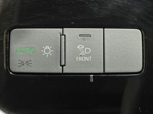 Used 2024 Audi Q3 2.0T Premium image 33