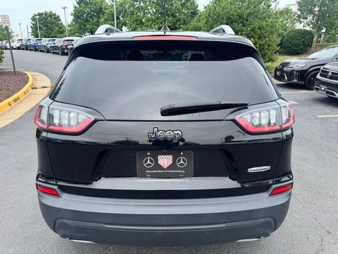 Used 2019 Jeep Cherokee Latitude Plus FWD image 18