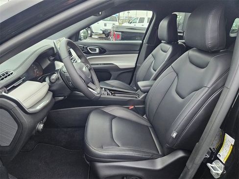 Certified 2026 Jeep Compass Limited image 14