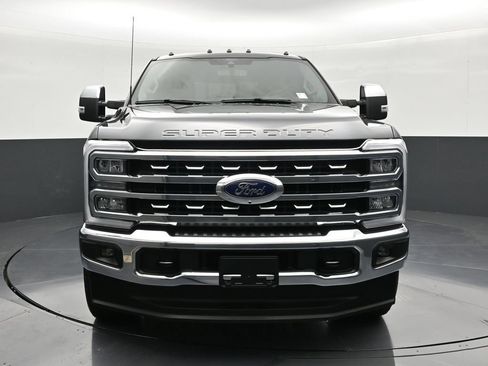 Used 2025 Ford F250 Lariat w/ Chrome Package AWD/4WD image 8