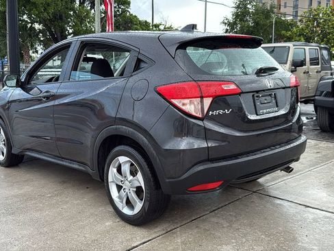 Used 2018 Honda HR-V LX image 12
