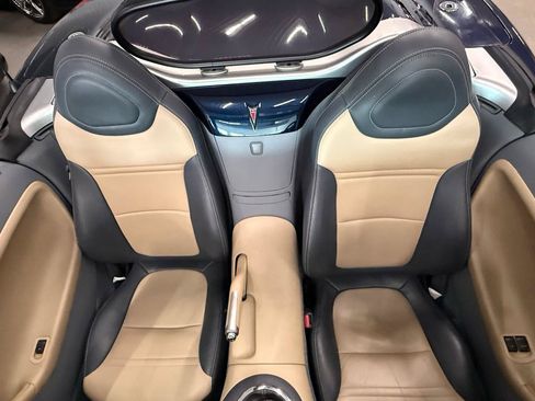 Used 2006 Pontiac Solstice Convertible w/ Premium Package RWD image 32