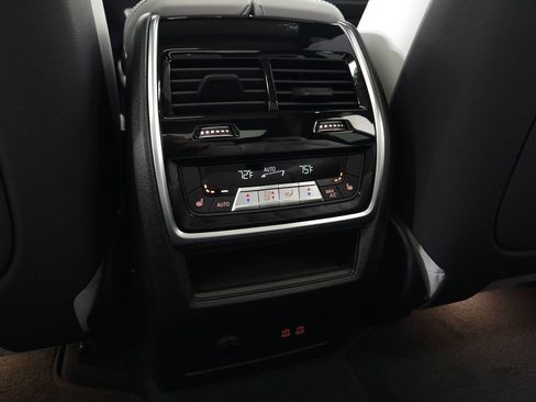 Used 2026 BMW X7 xDrive40i w/ Premium Package AWD/4WD image 31