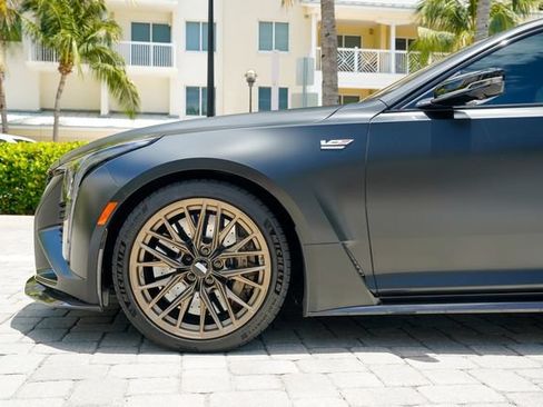Used 2025 Cadillac CT5 V Blackwing w/ Carbon Fiber 2 Package RWD image 13
