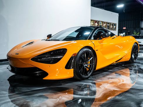 Used 2018 McLaren 720S Performance image 15