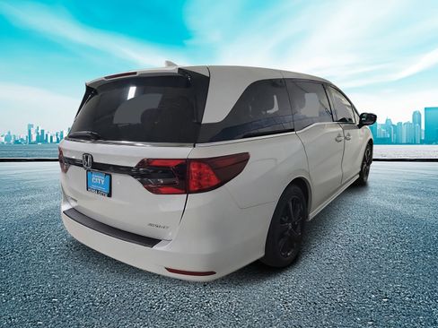 Certified 2023 Honda Odyssey Sport image 5