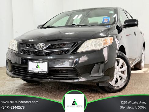 Used 2011 Toyota Corolla LE image 1