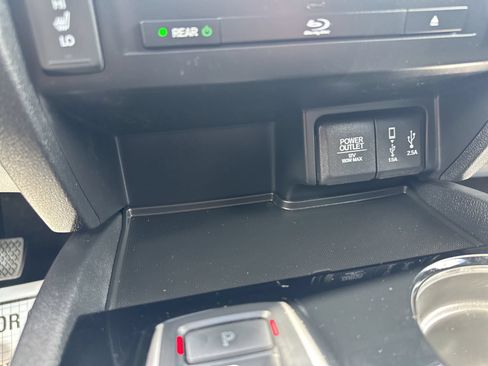 Used 2018 Honda Pilot Touring image 71