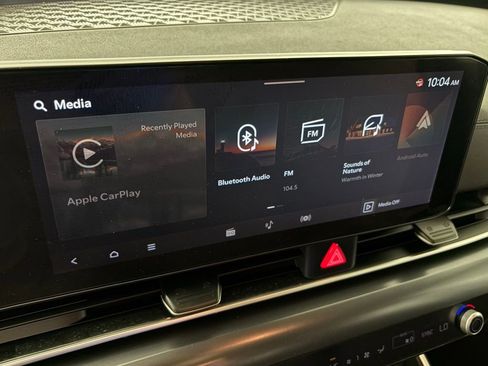 Used 2025 Kia Carnival FWD image 25