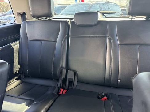 Used 2024 Ford Expedition XLT image 20